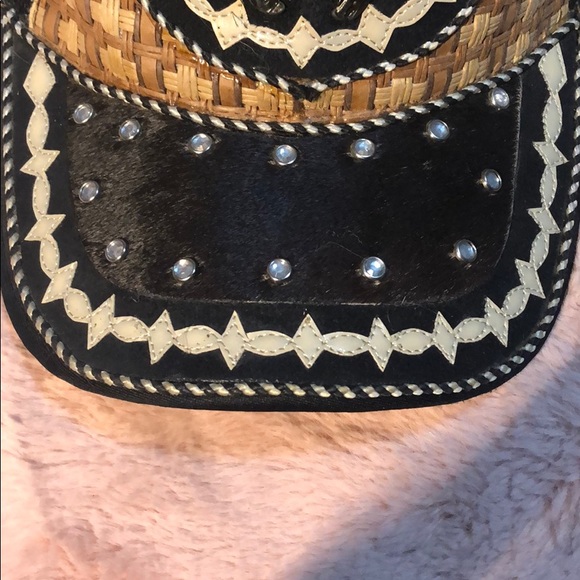 Hat - Picture 3 of 4